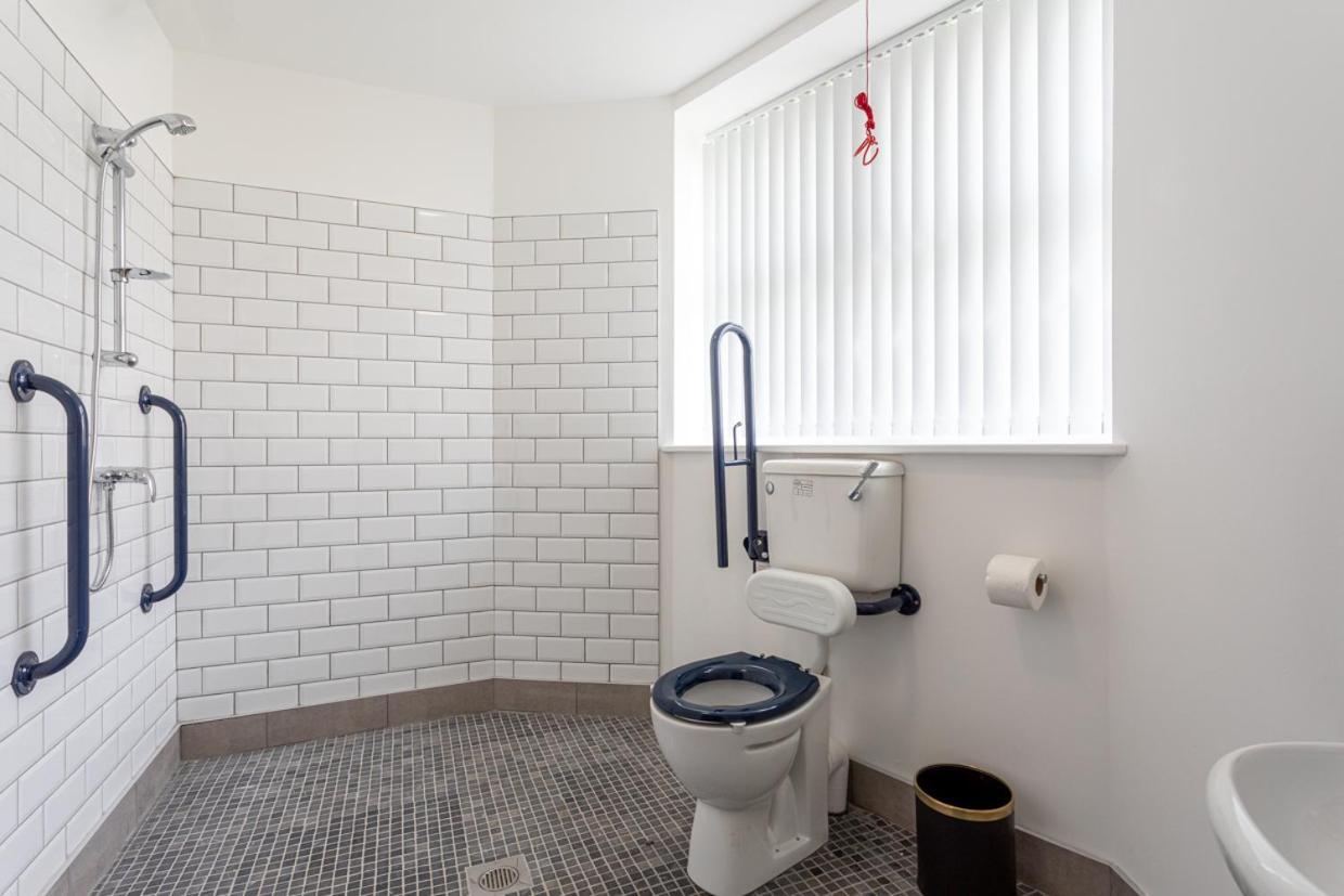 Dusties Hotel Rotherham